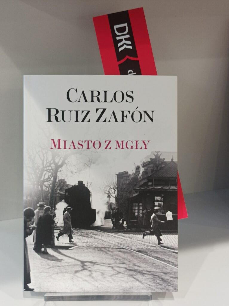 Carlos Ruiz Zafón – “Miasto z mgły”