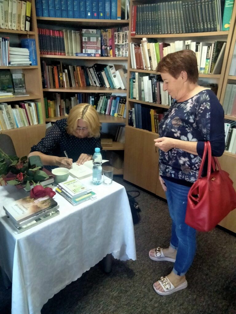 Relacja ze spotkania autorskiego z Celiną Mioduszewską w Filii Bibliotecznej w Uhowie