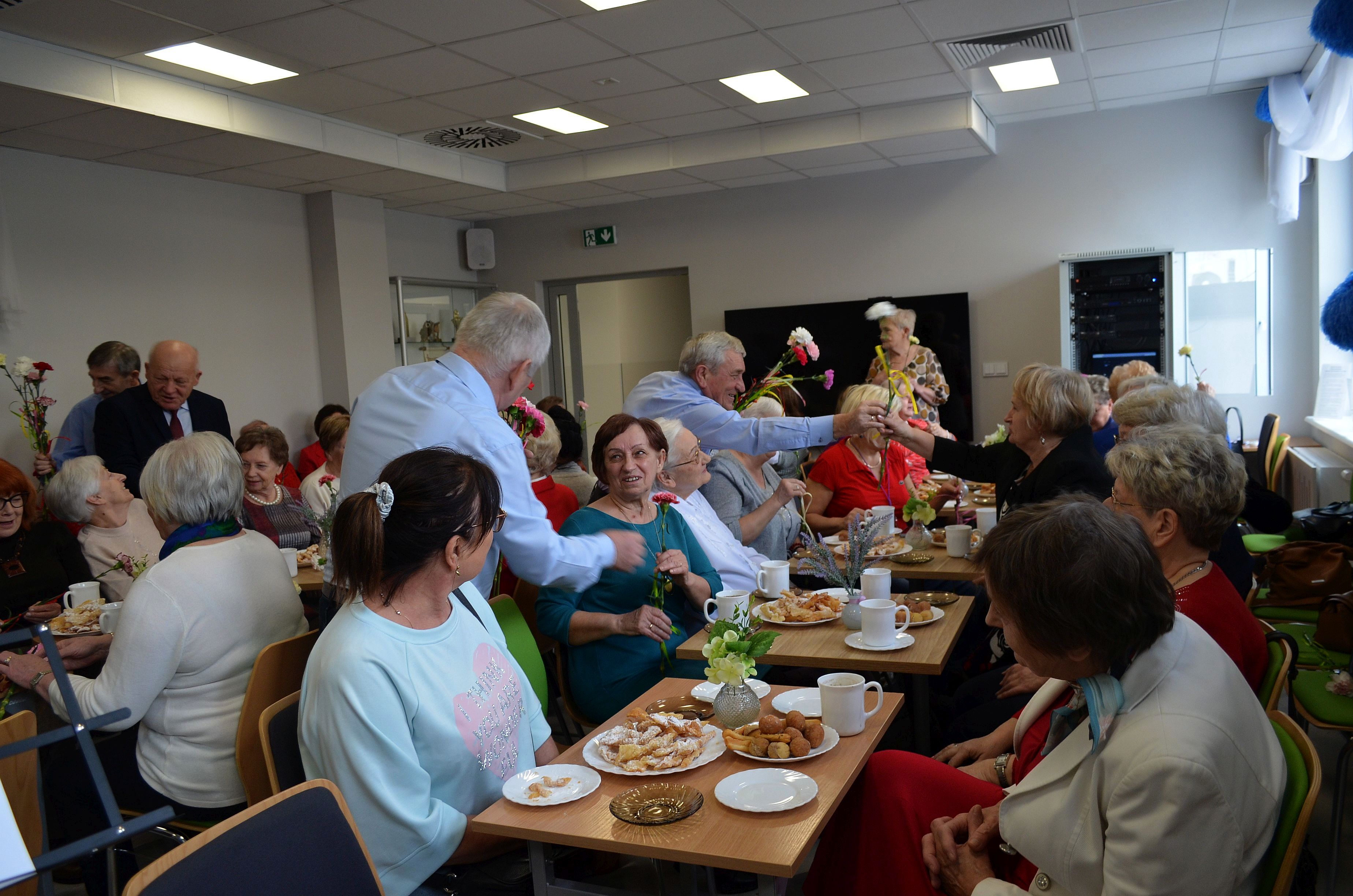 Dzień Kobiet – spotkanie przy kawie