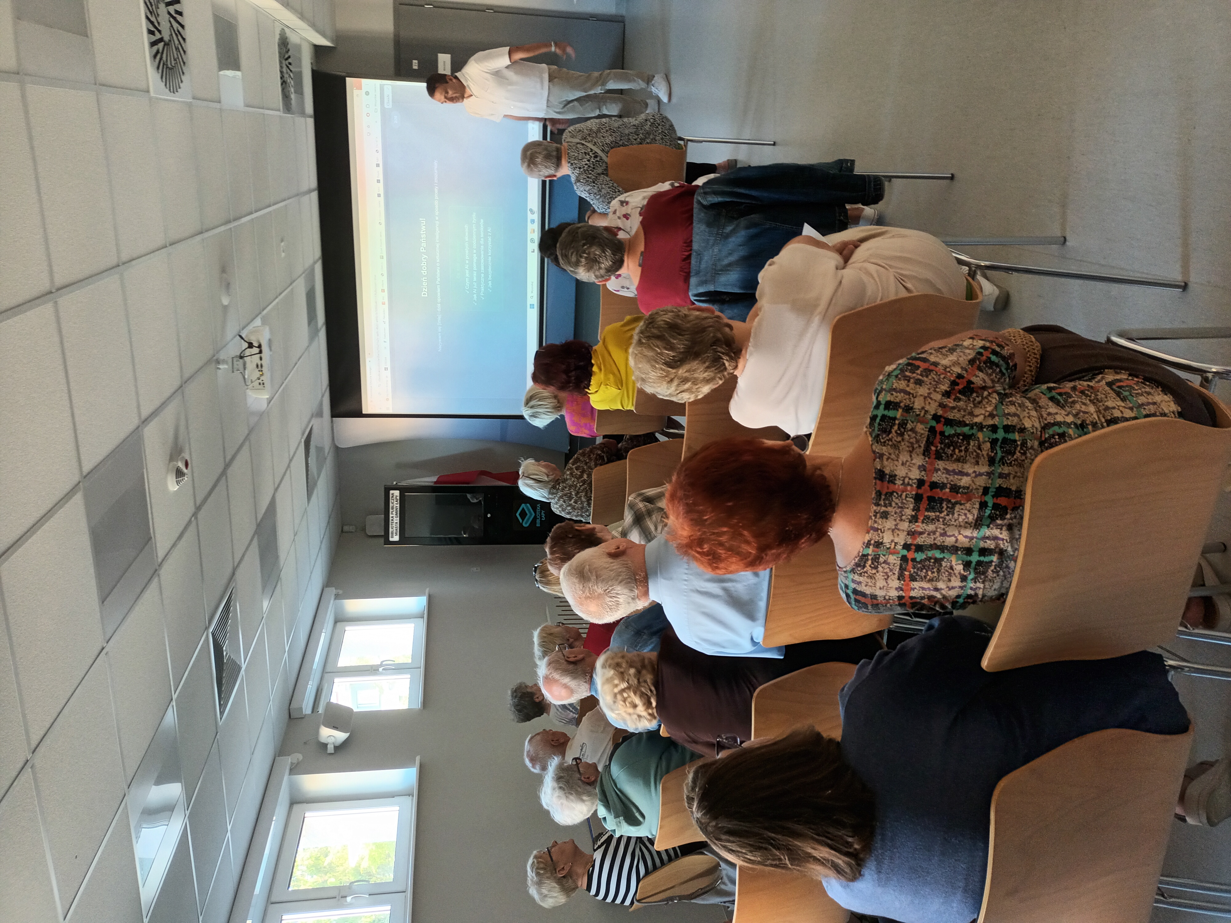 Senior i nowoczesne technologie – kurs z kompetencji cyfrowych rozpoczęty