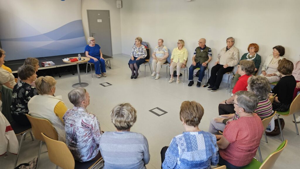Spotkanie słuchaczy UTW z Alicją Pogorzelską – terapeutką i trenerką kinezygerontoprofilaktyki
